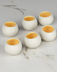 Set de 6 Mezcaleros de Cerámica Blanco con Amarillo