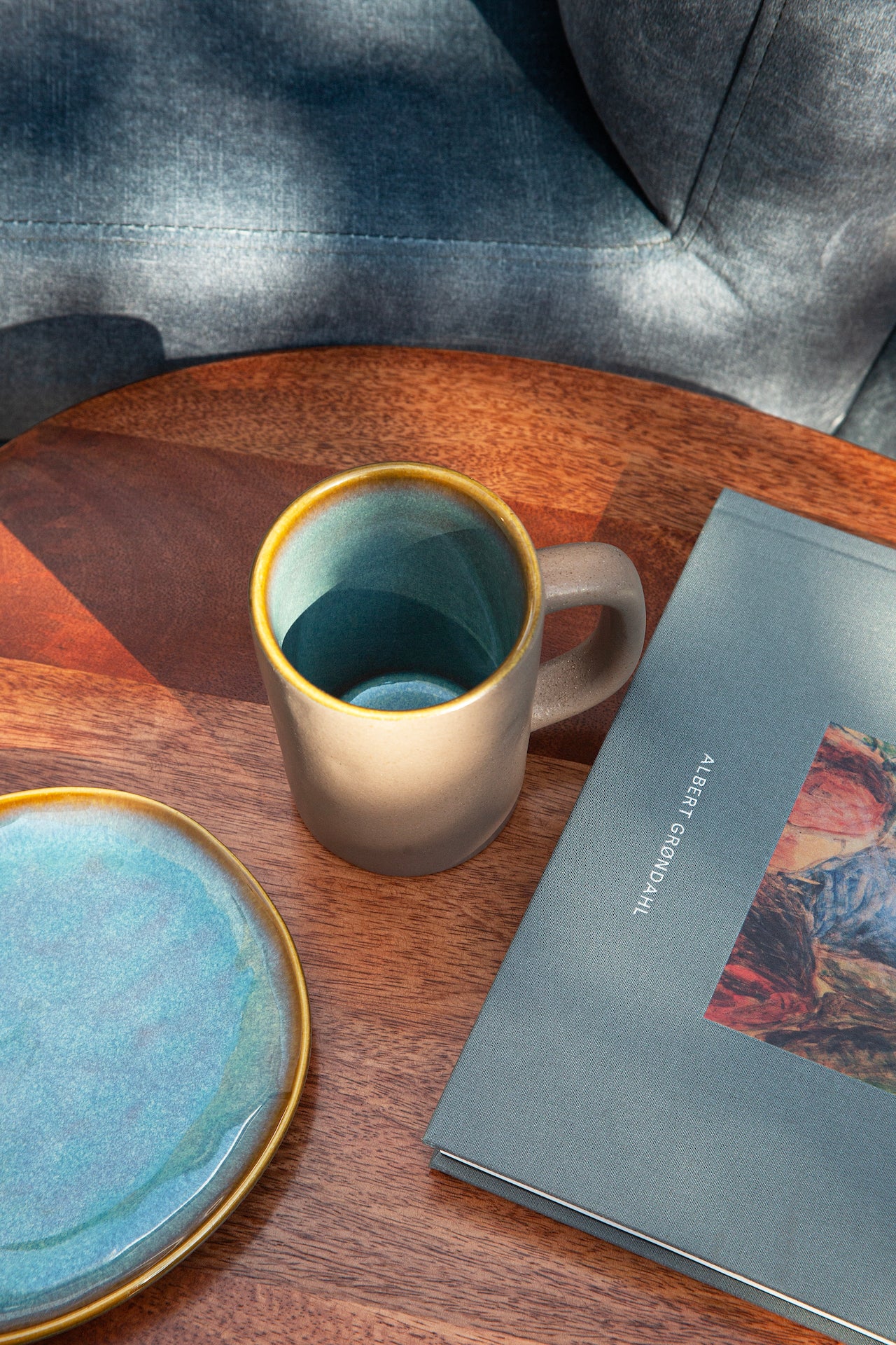 A ceramic Anfora coffee mug for hotels and restaurants