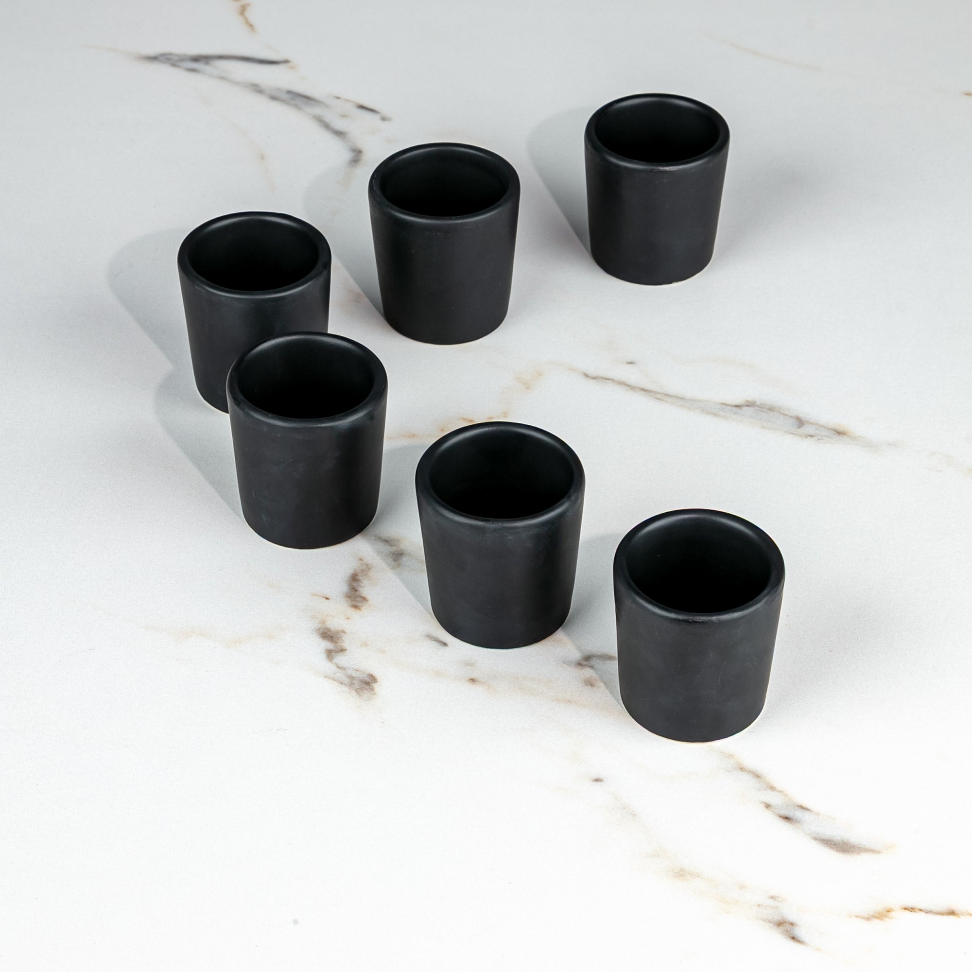 Set de 6 mezcaleros de Cerámica Negro Mate