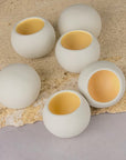 Set de 6 Mezcaleros de Cerámica Blanco con Amarillo